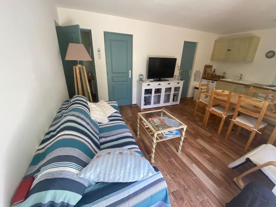 A L'Ombre Du Figuier ! Maisonnette Jardin / Parking / Proche Mer فرونتينيان المظهر الخارجي الصورة