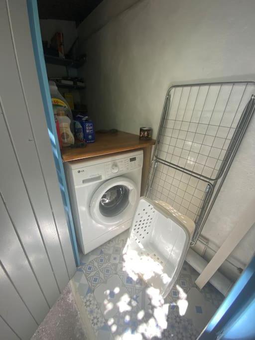 A L'Ombre Du Figuier ! Maisonnette Jardin / Parking / Proche Mer فرونتينيان المظهر الخارجي الصورة